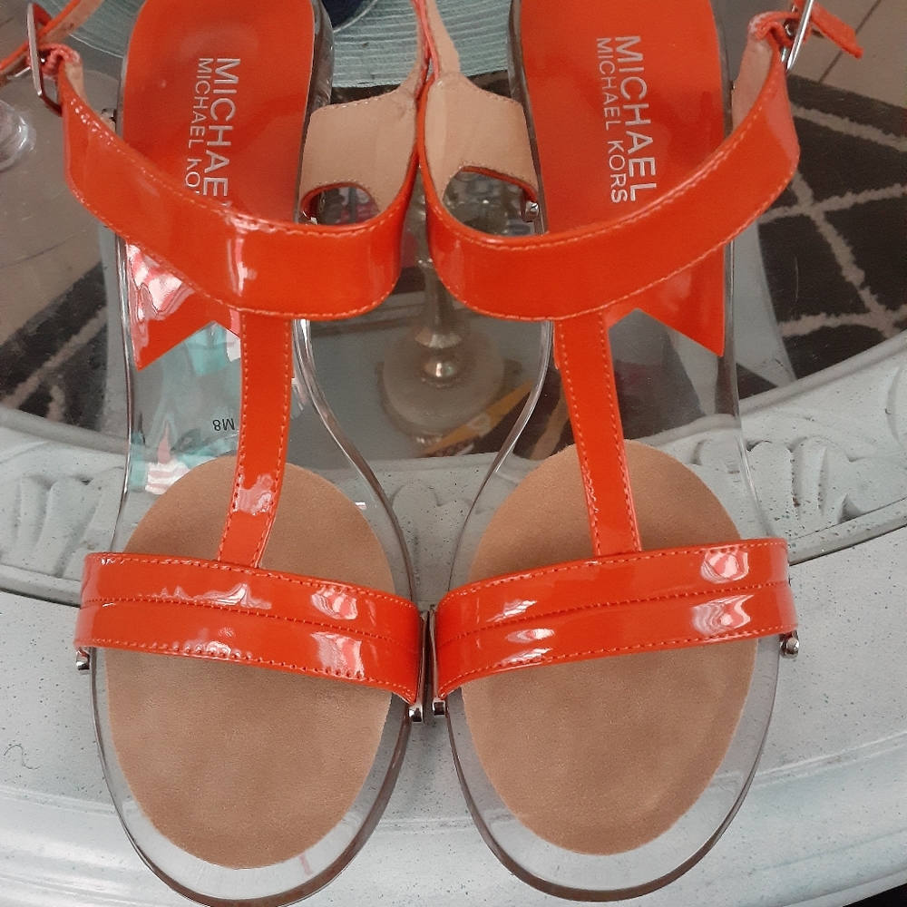 Michael Kors Lani Darrien T-strap Sandals Size 8